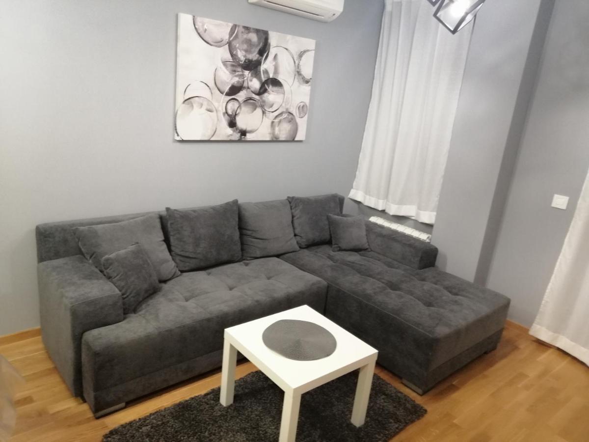 Fit Apartman Belgrado Exterior foto
